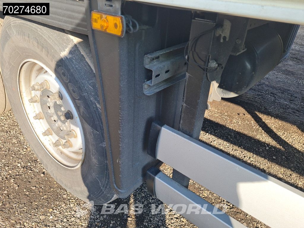 Schmitz Carrier Vector 1550 3 Achsen Blumenbreit Huckepack