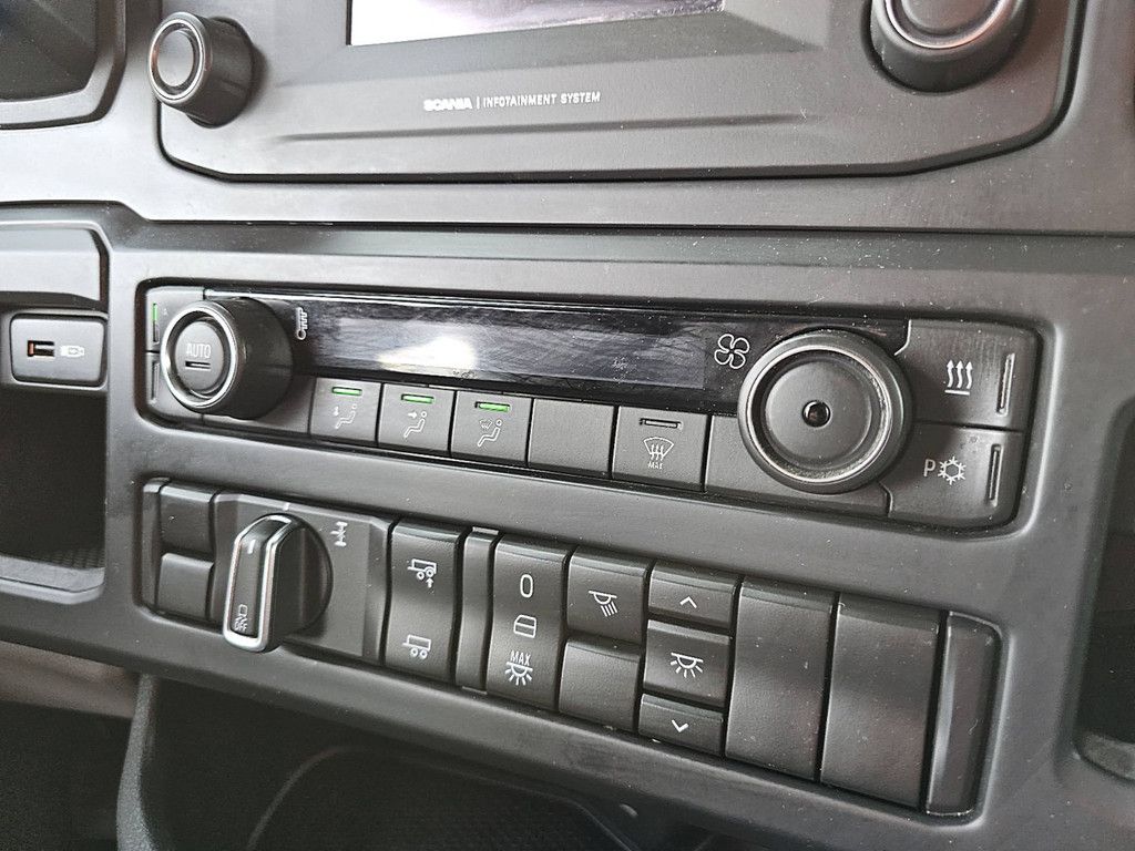 SCANIA S450