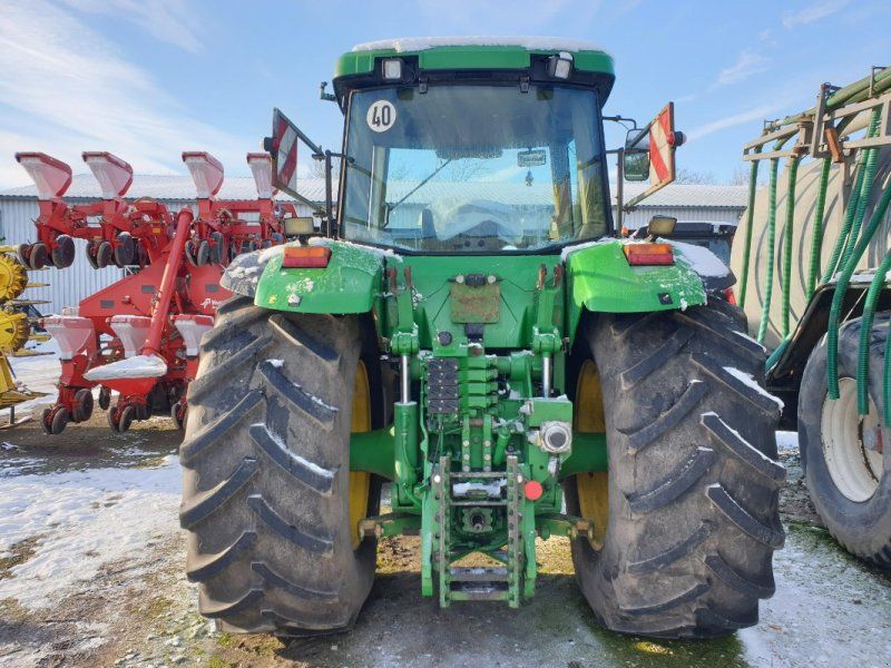 John Deere 8200