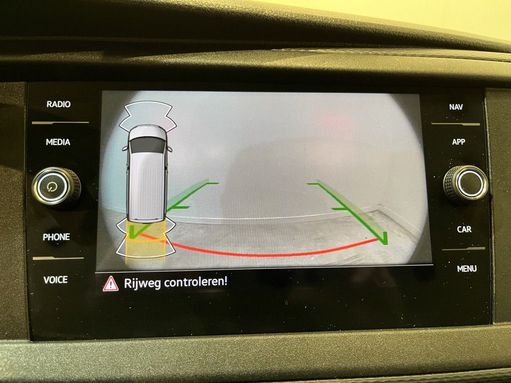 Volkswagen Transporter 2.0 TDI L2H1 Highline 4Motion 150 PK Servicebus / Inrichting / Euro 6 / 220V. / 2X Schuifdeur / Airco / Cruise Control / Camera / CarPlay / Navigatie