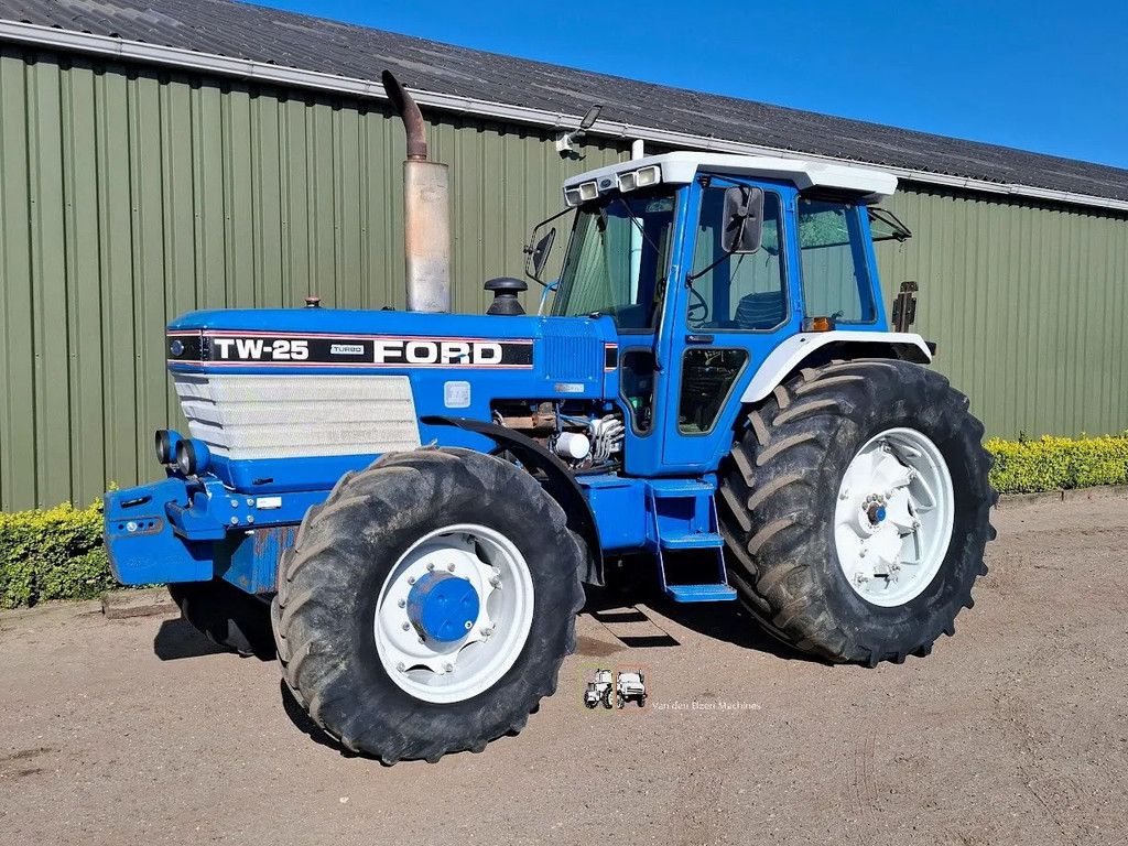 Ford TW-25