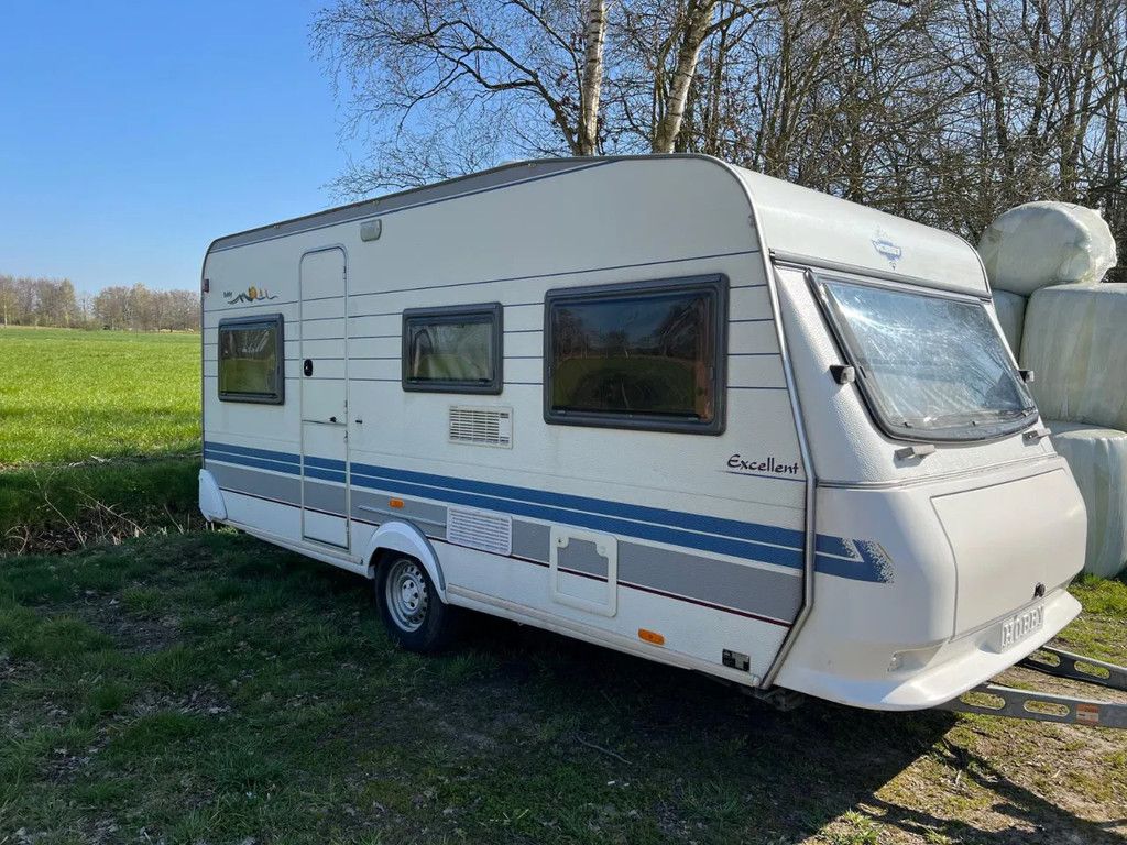 Hobby Excellent zeer nette caravan met voortent, luifel en fietsendrager!