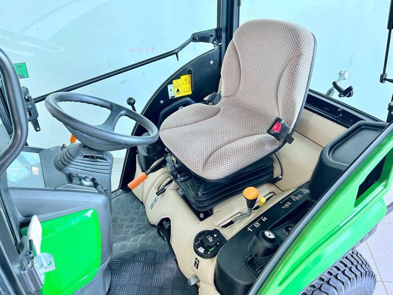 John Deere 1026R