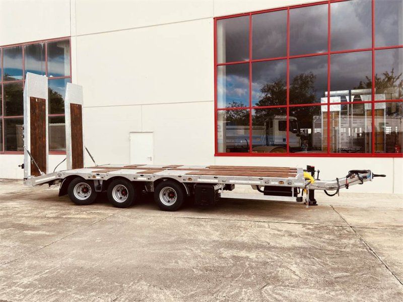Möslein TT 31 31 t GG Tridem- Tieflader 3 Achs, gelenktNe