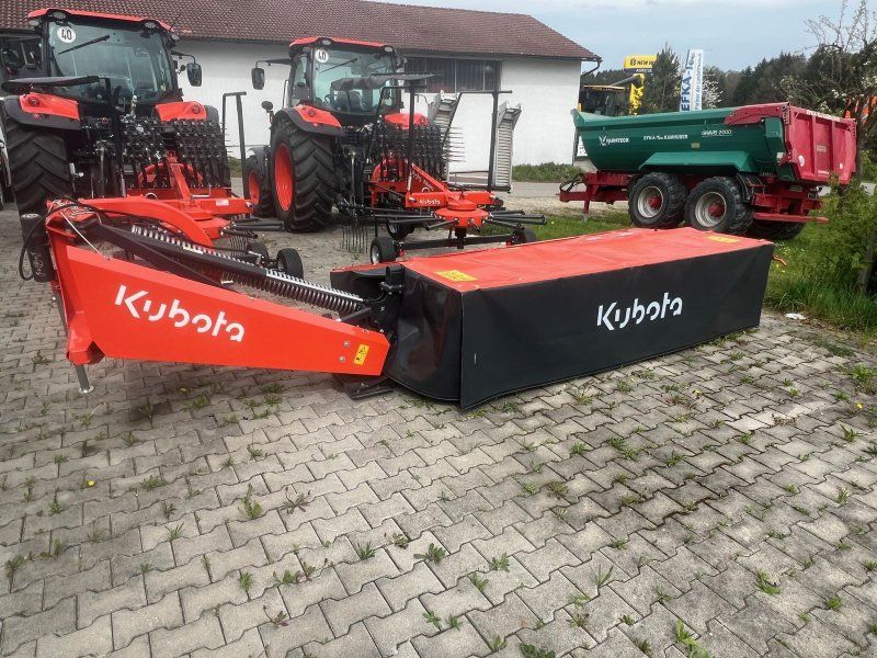 Kubota DM 2028
