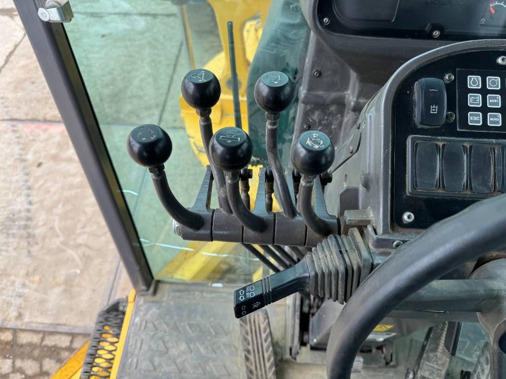 Volvo G960C - 4.88m Blade / EPA Certified / Camera