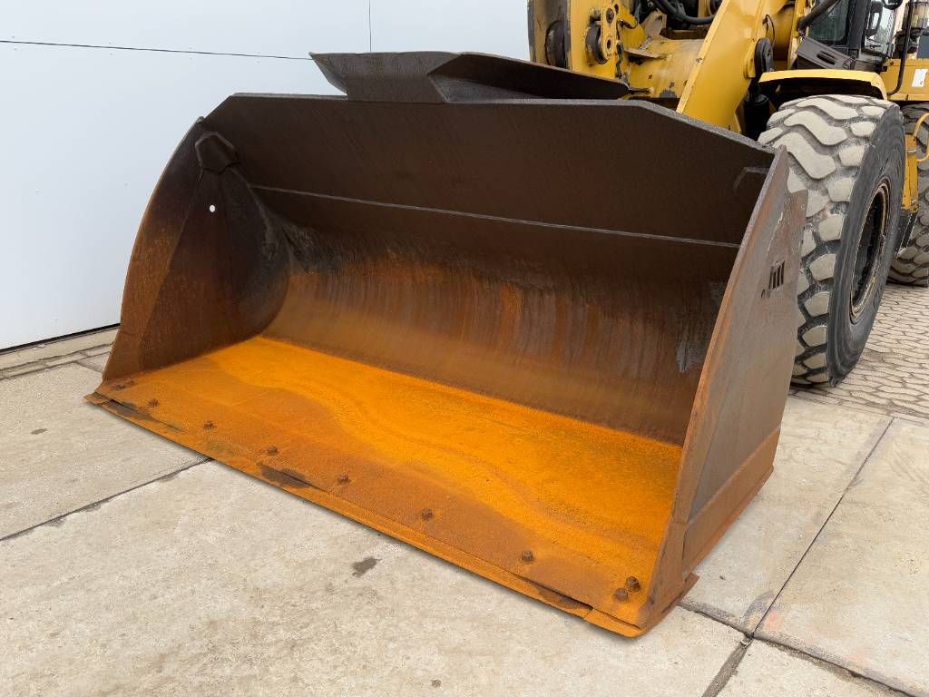 CAT 938K - German German / Backup Camera