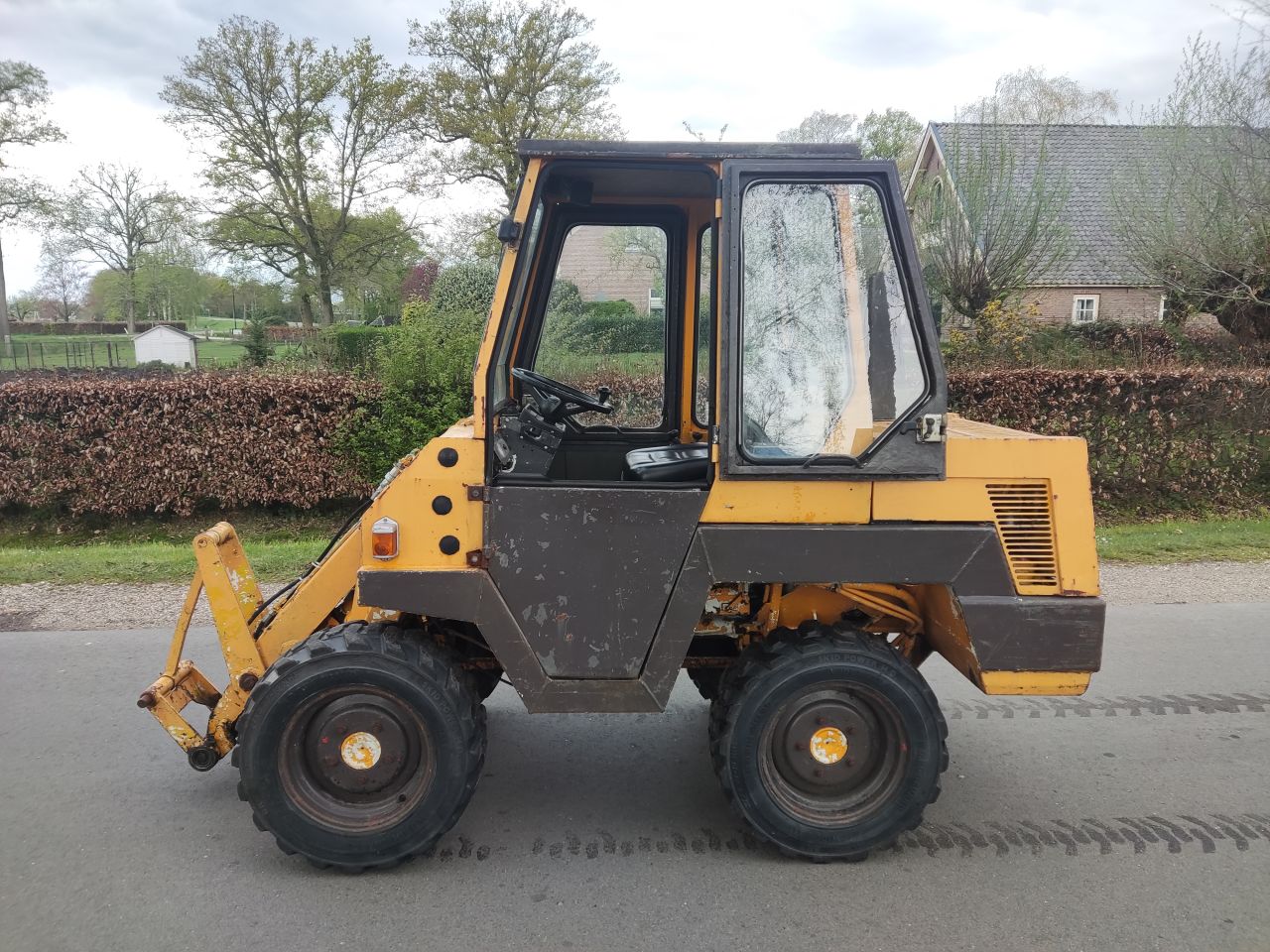 KRAMER shovel (type 112 SL, Yanmar motor, cabine, etc.)