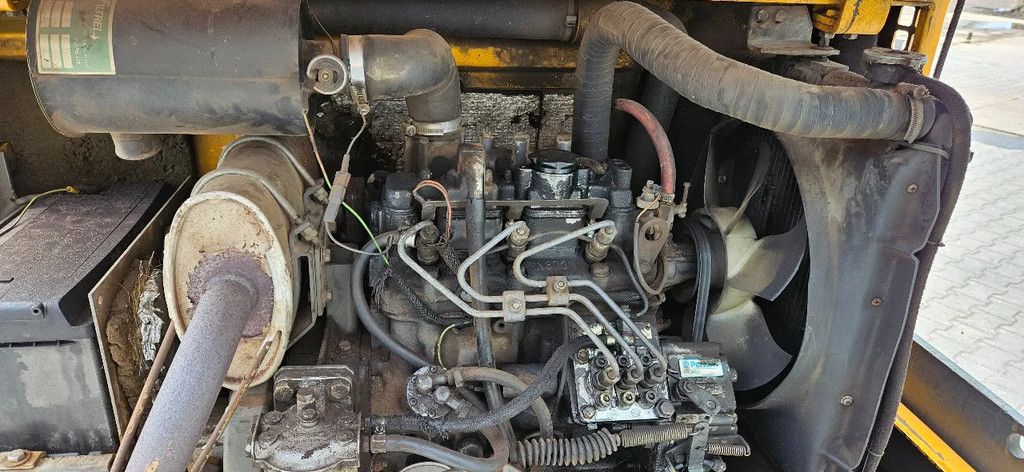 JCB 803