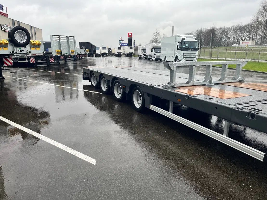 MAXtrailer MAX110-Z-4AX-9.30
