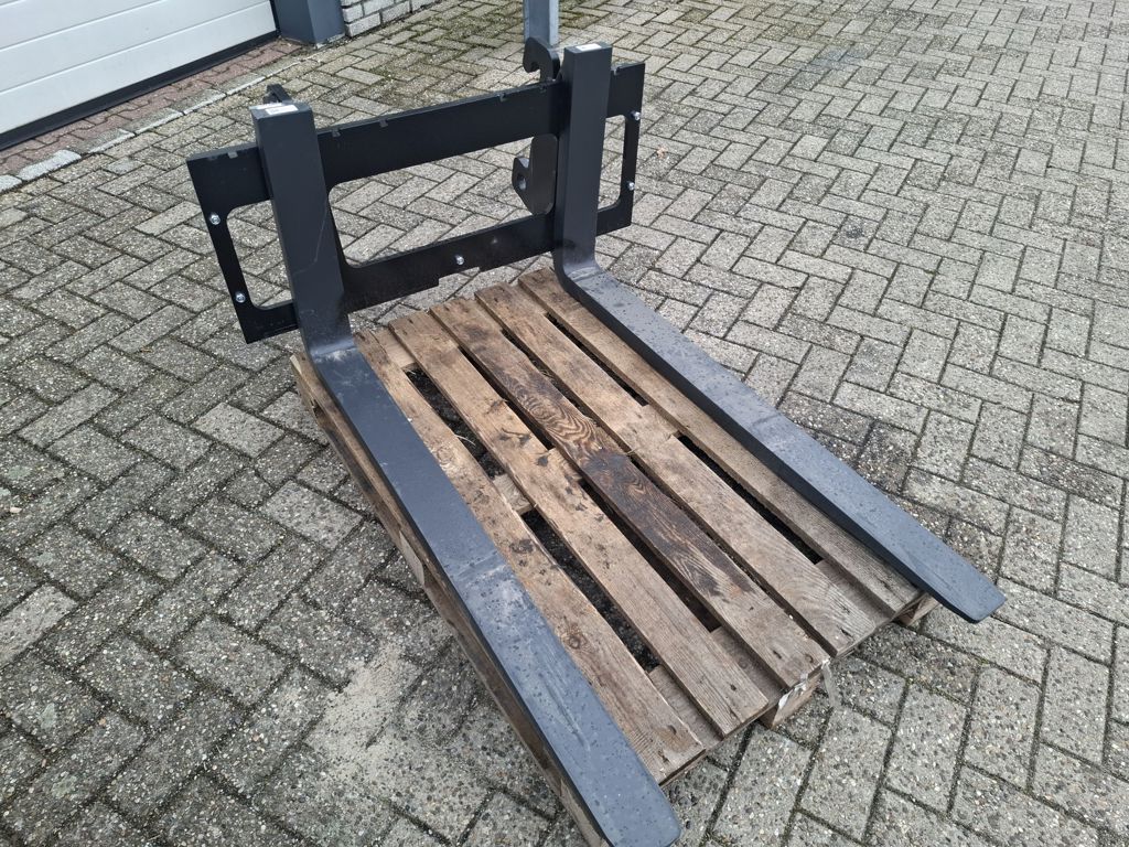 Giant PV-FEM2_SPEC-1200-G