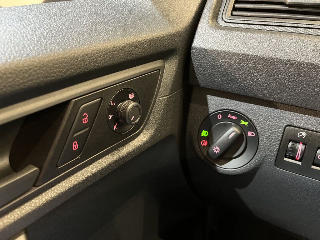 Volkswagen Caddy 2.0 TDI L1H1 BMT Highline / Euro 6 / Airco / Cruise Control / CarPlay / Trekhaak / PDC / Navigatie