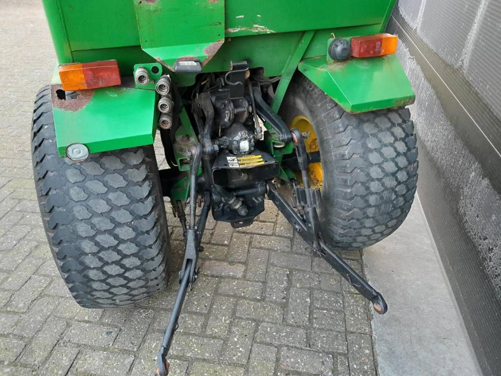 John Deere 955 HST op gazonbanden