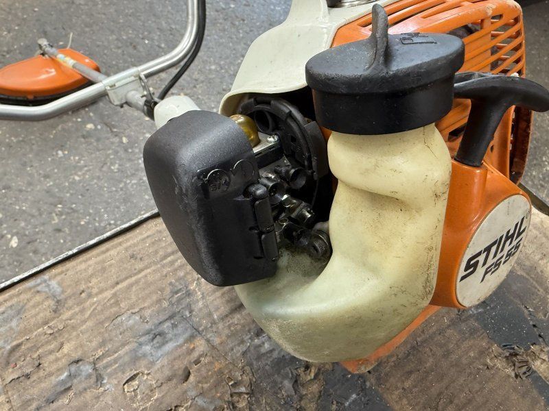 Stihl FS 55 mit Fadenkopf