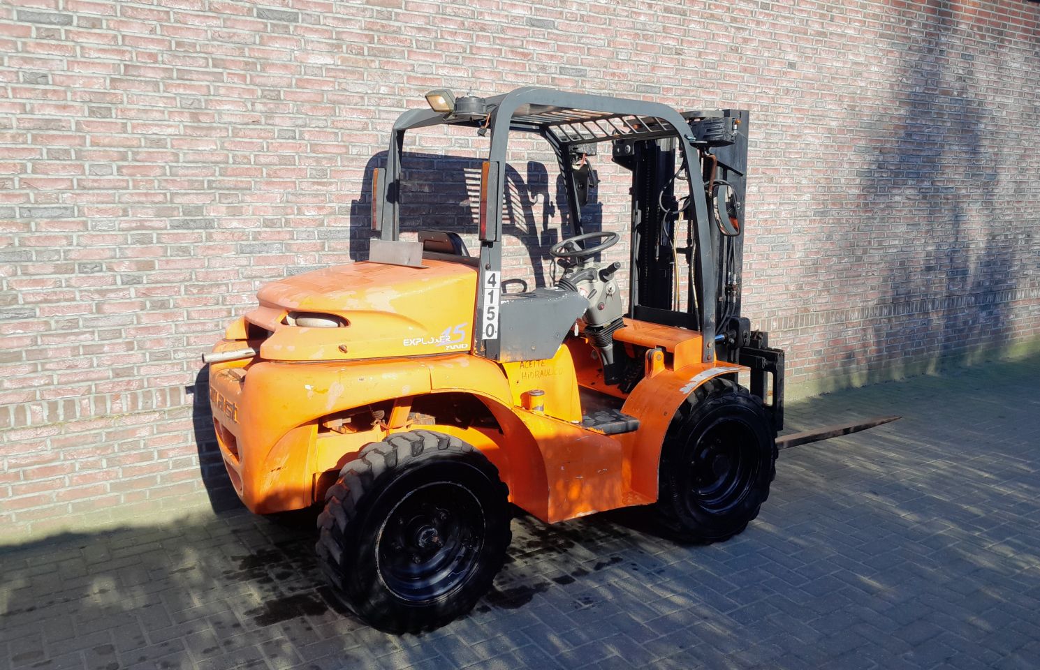 Compacte Ruwterrein Heftruck 2WD