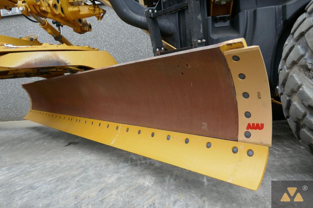 Caterpillar 140M2