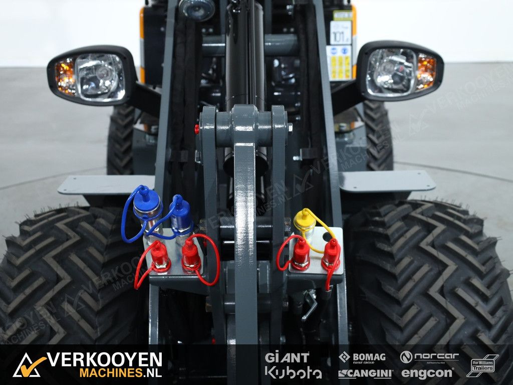 2025 Giant G2300 HD VK10070