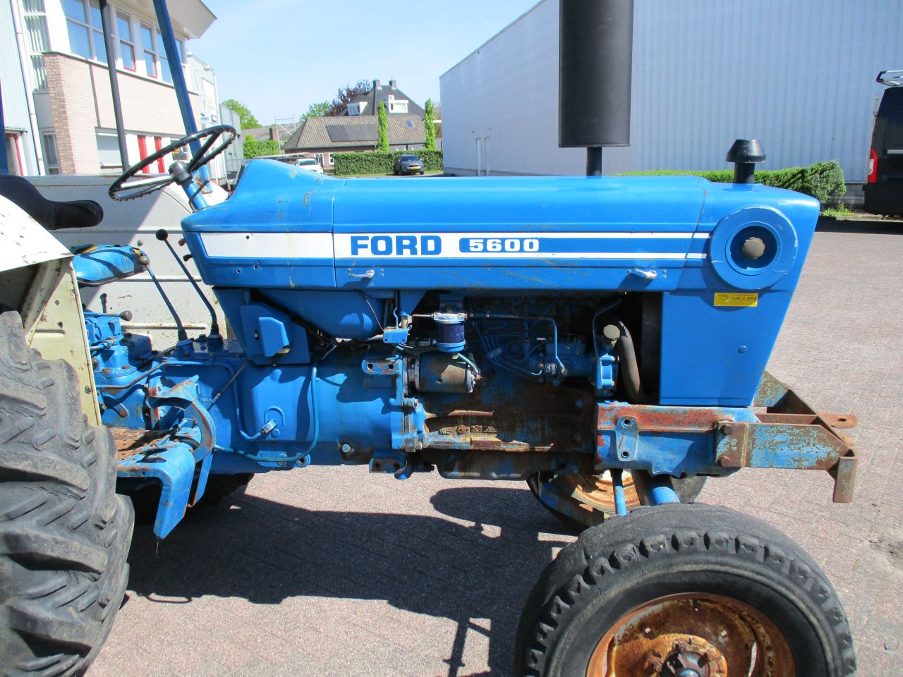Ford 5600