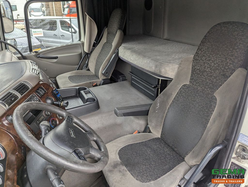 DAF CF85.410 4x2 Spacecab Euro5 - Geïsoleerde bak 7.6m - Laadklep 1500kg - Reservewiel