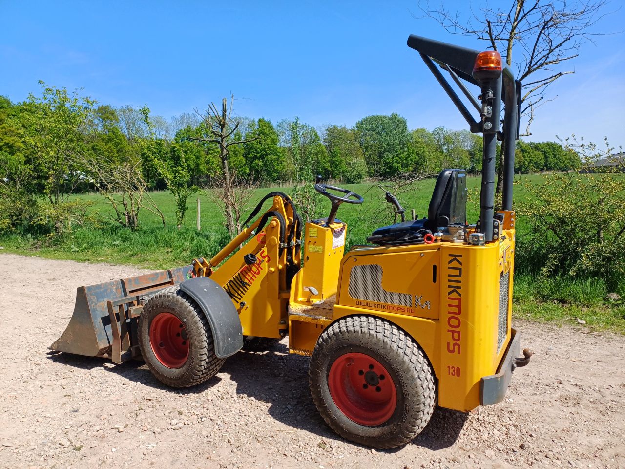 Knikmops 130 bj2018 1675uur compleet set