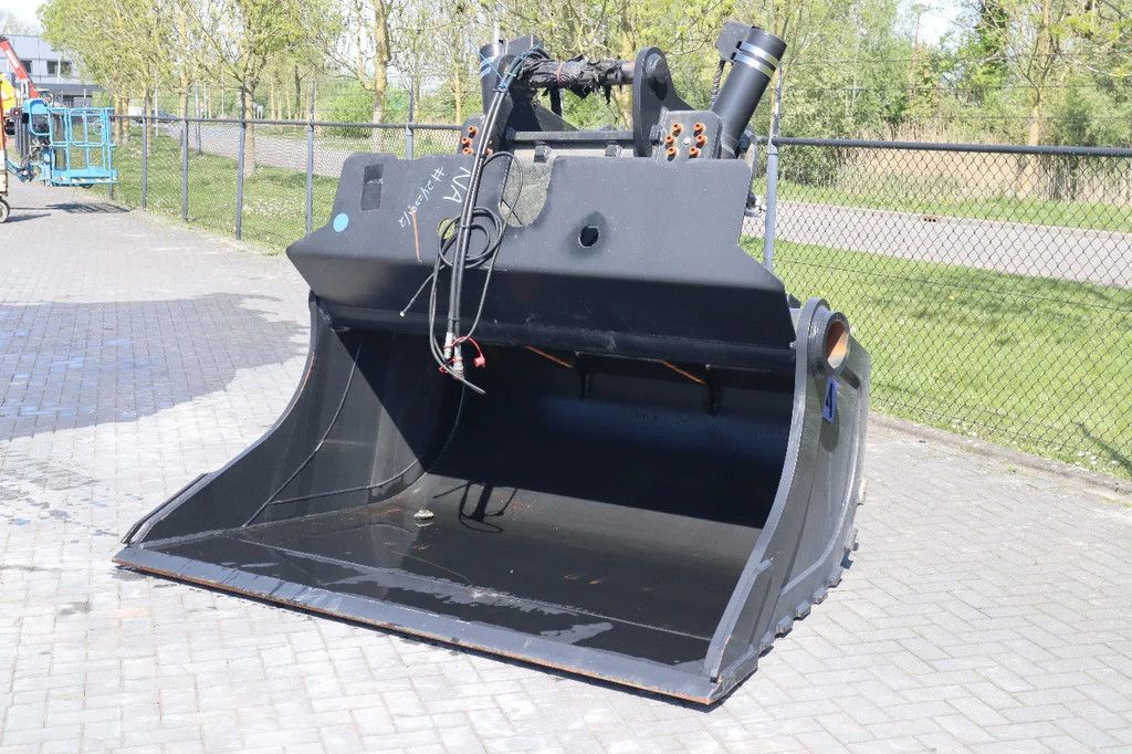 AGDER TILT BUCKET | GRADING BUCKET | S90 - G90 | 3000 L