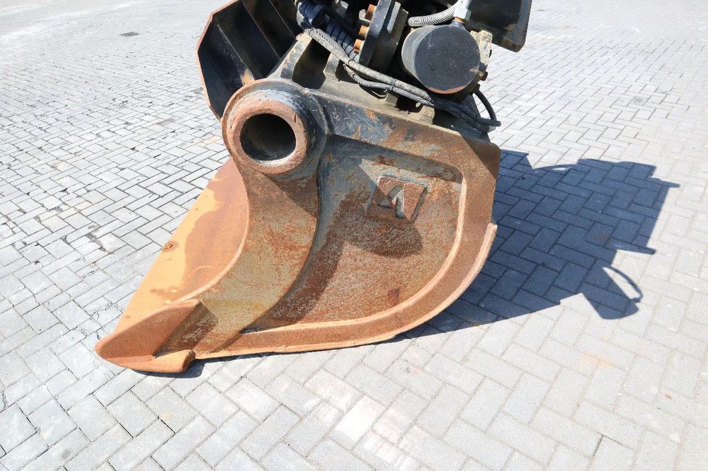 AGDER TILT BUCKET | GRADING BUCKET | S90 - G90 | 2000 L