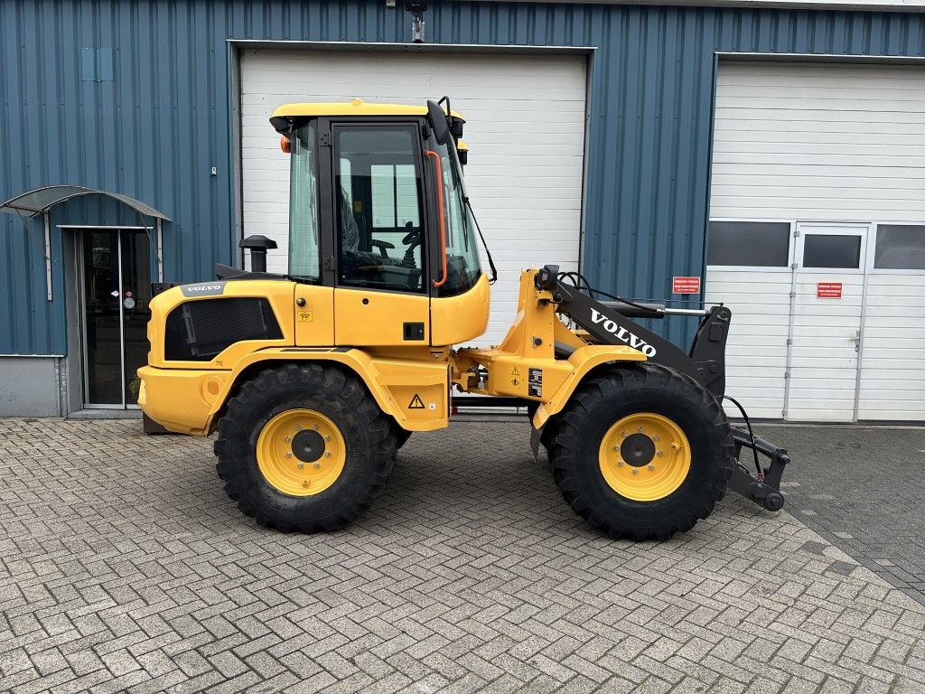 VOLVO L30HS (32KM/H) NIEUW