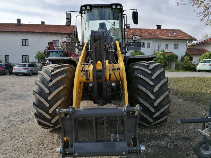 New Holland W170D
