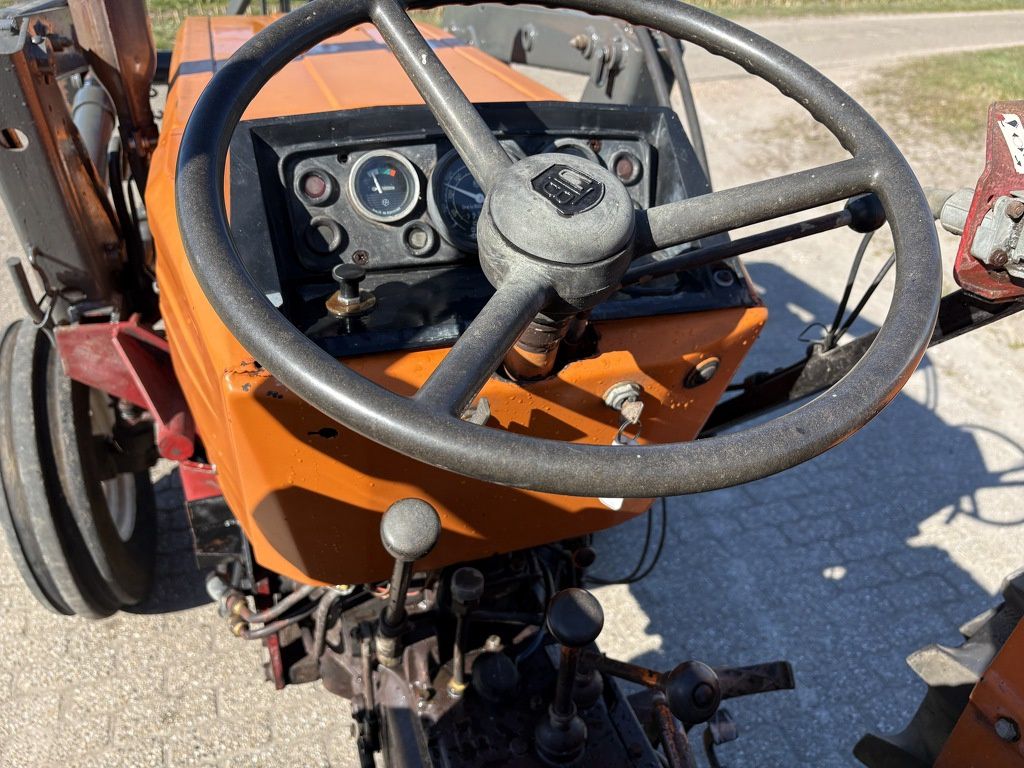 UTB Universal 550