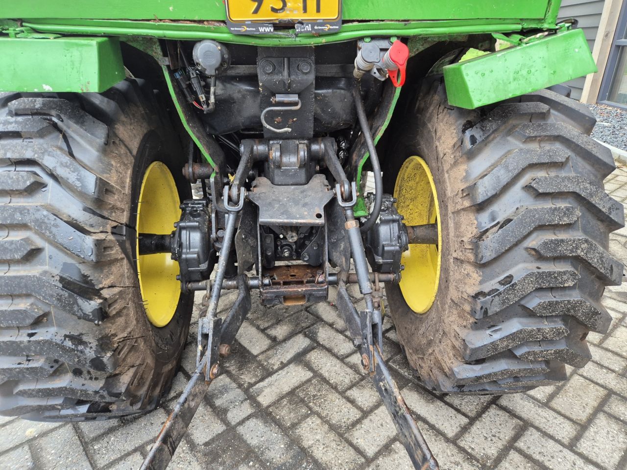 JOHN DEERE 2520 Minitraktor, 3 Zilinder, 25 PK