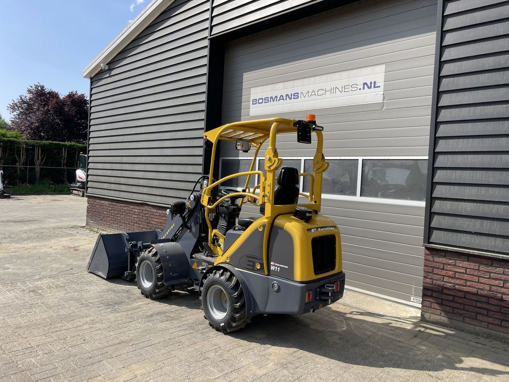Eurotrac W11 M minishovel / kniklader BJ 2024 60 uur €299 LEASE