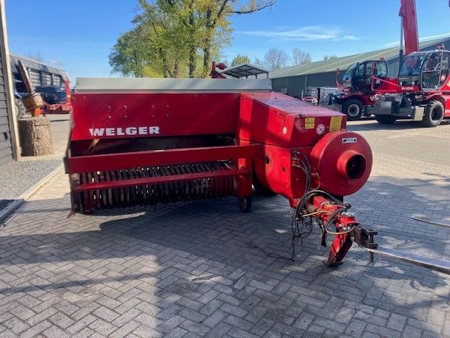 WELGER AP830 Ballenpresse
