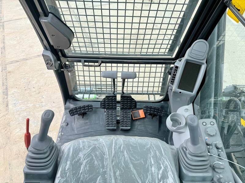 Hitachi ZX220LC-5G / 2025 ULTRA MODEL / ISUZU ENGINE