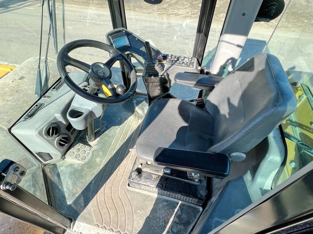 CAT CS64B /CS66B- Excellent Condition / Low Hours / CE