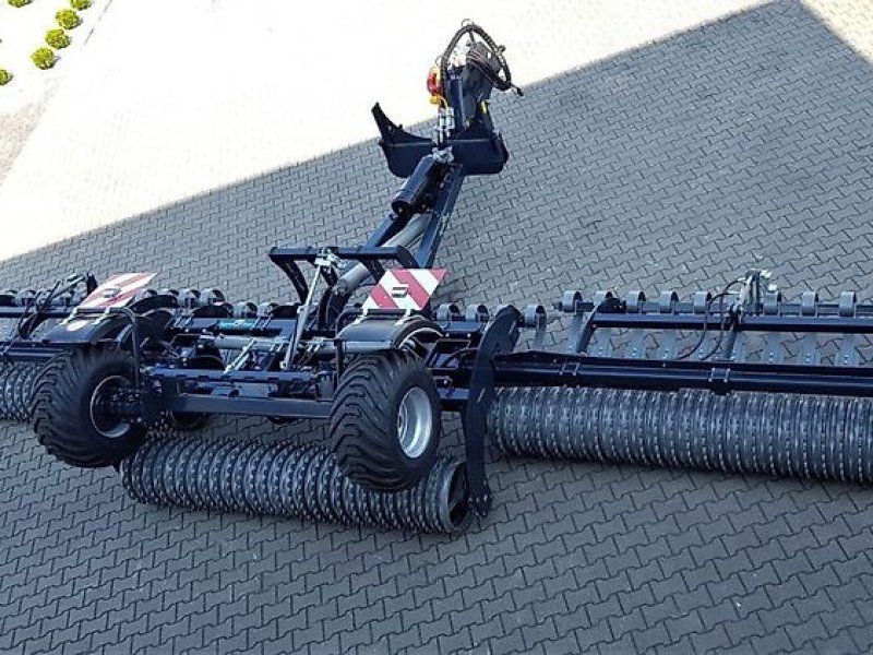 MD Landmaschinen AGT Cambridge WD PREMIUM  7 m, 8 m 3 Zylinder