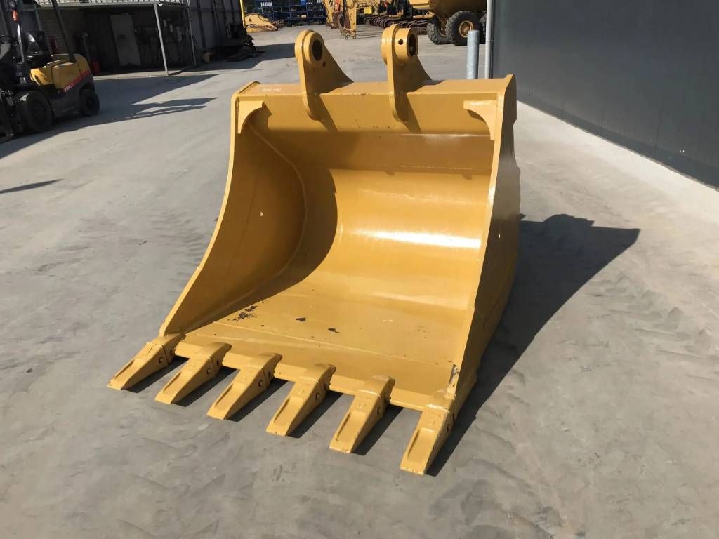 CAT 324D