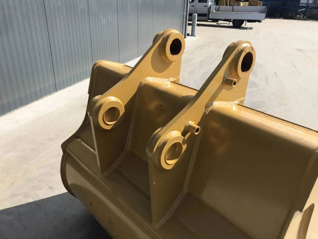 CAT 326GC
