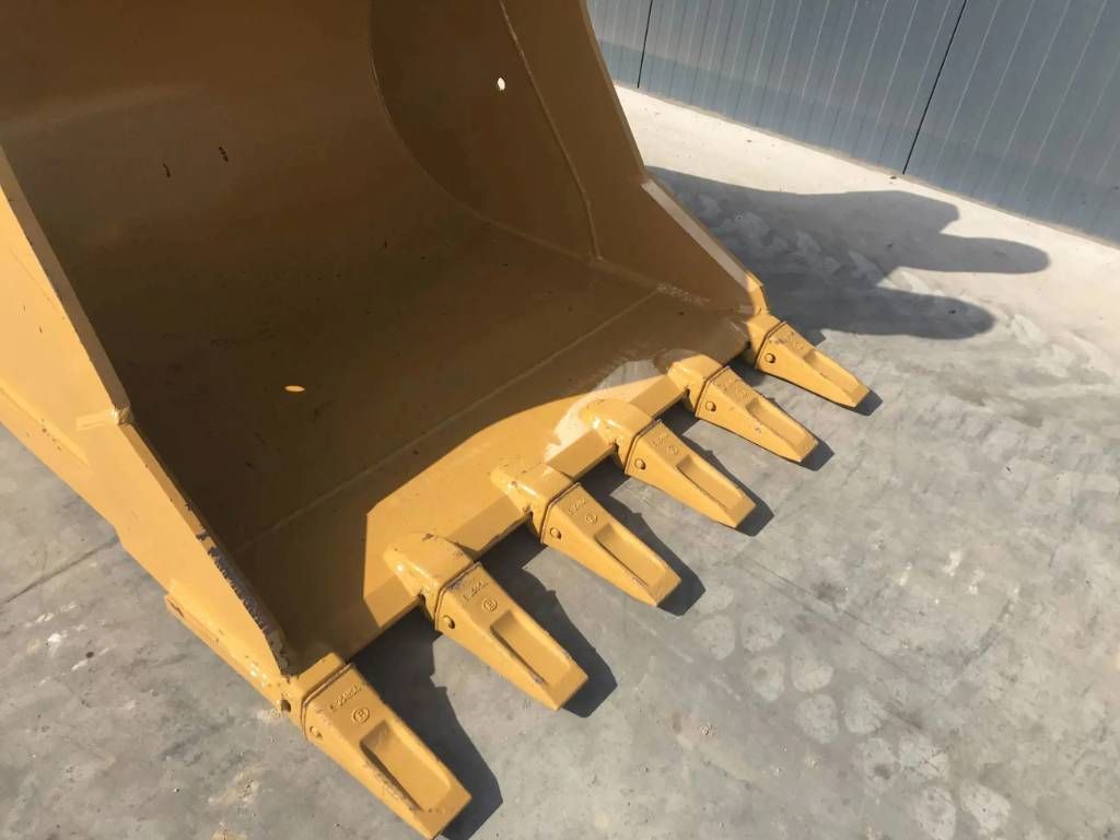 CAT 340D2 TB