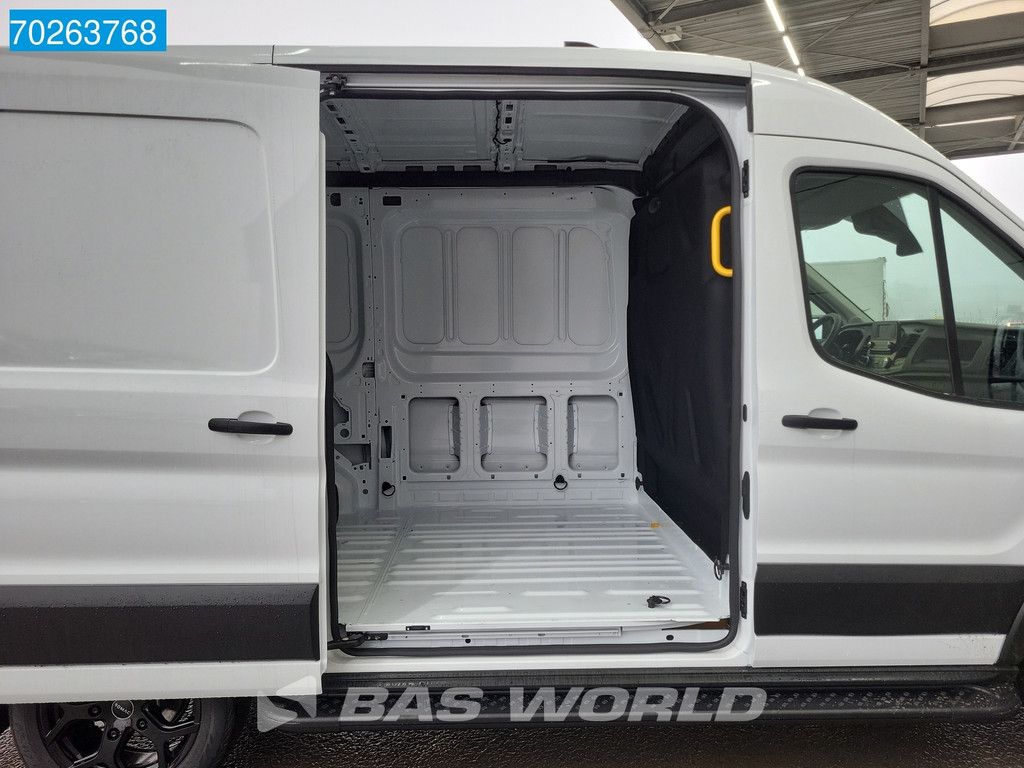 Ford Transit 130pk L2H2 Nieuw! Black Edition Trekhaak Airco Cruise Camera Parkeersensoren 10m3 Klima AHK Tempomat
