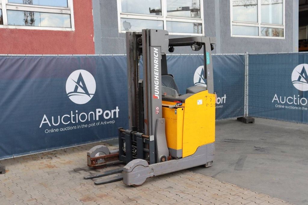 Schubmaststapler Jungheinrich ETV 320 Elektro 1940kg 5,0m