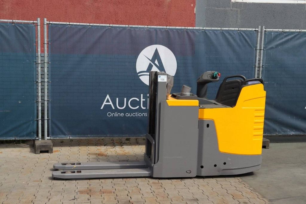 Hochhubwagen Jungheinrich ERD 220 Elektro 2000kg 1,5m 2017
