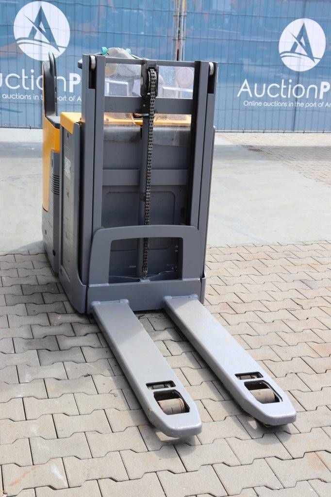 Hochhubwagen Jungheinrich ERD 220 Elektro 2000kg 1,5m 2017