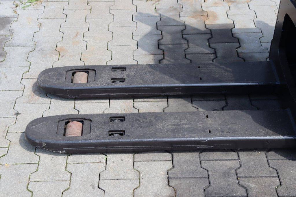 Stapelaar Crown DT3040 Elektrisch 2000kg 2017