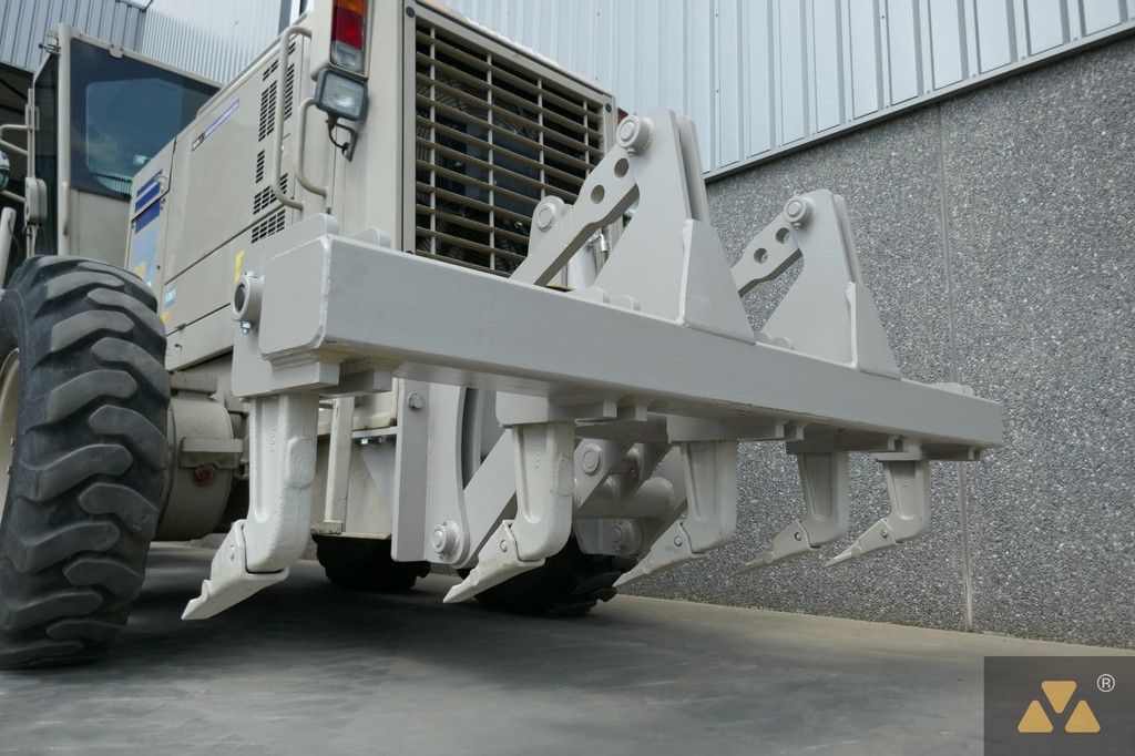 Komatsu GD555-5 Ex-army