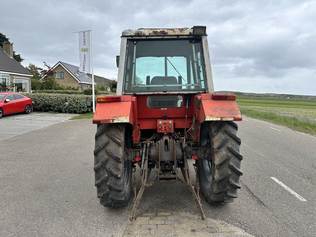 Massey-Ferguson 675