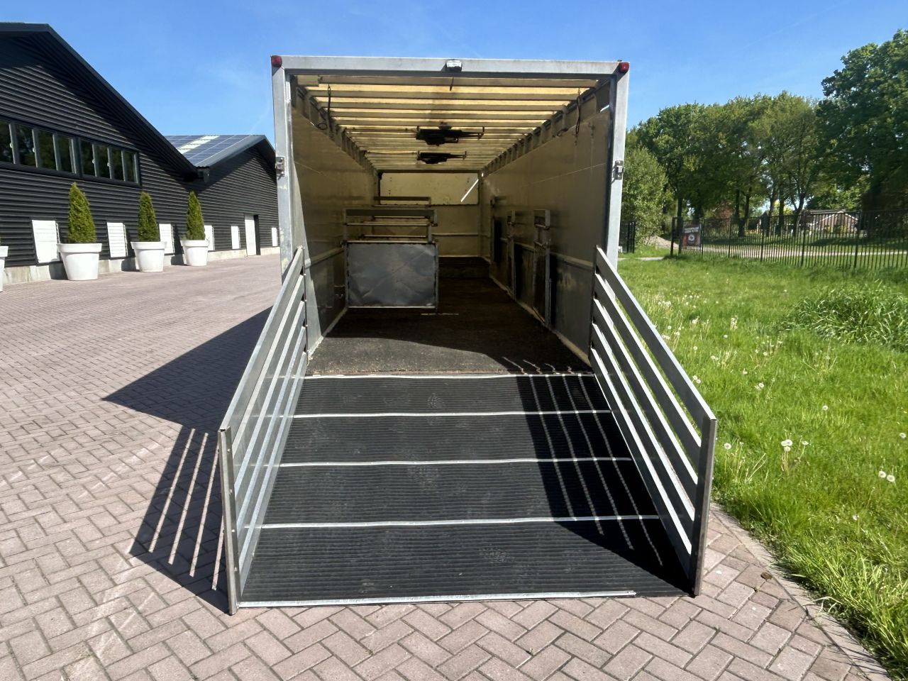 Be oplegger gesloten Veewagen Veldhuizen 8.5 TON