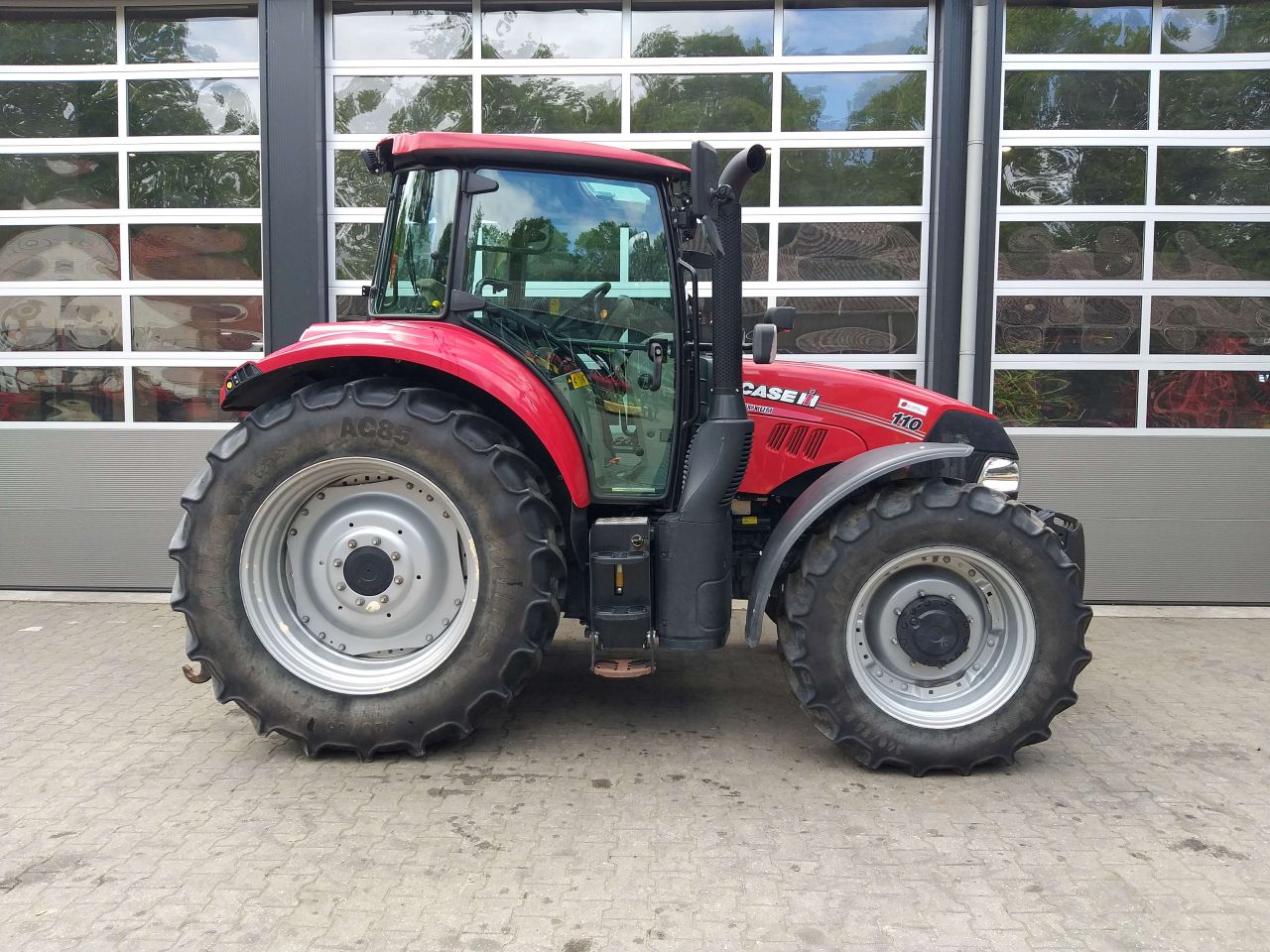 Case Luxxum 110