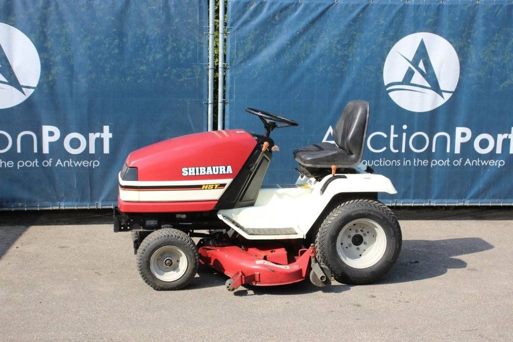 Riding mower Shibaura GT162 3 cylinder Diesel with servo steering