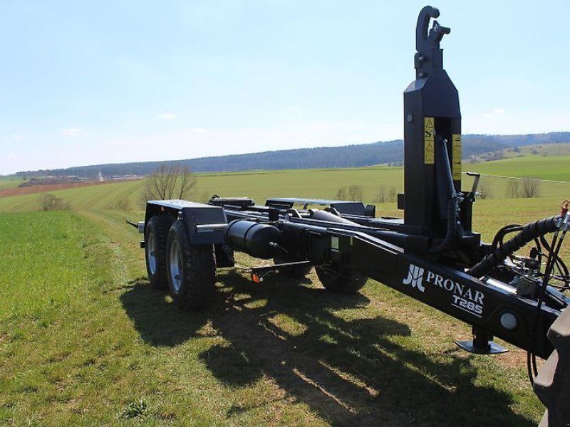 Pronar T 285 Haken-Anhänger 21to