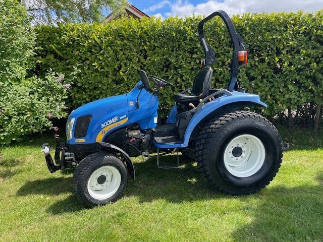 New Holland Boomer 3040